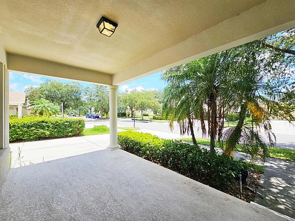 4th image of 8512 Abbotsbury Dr