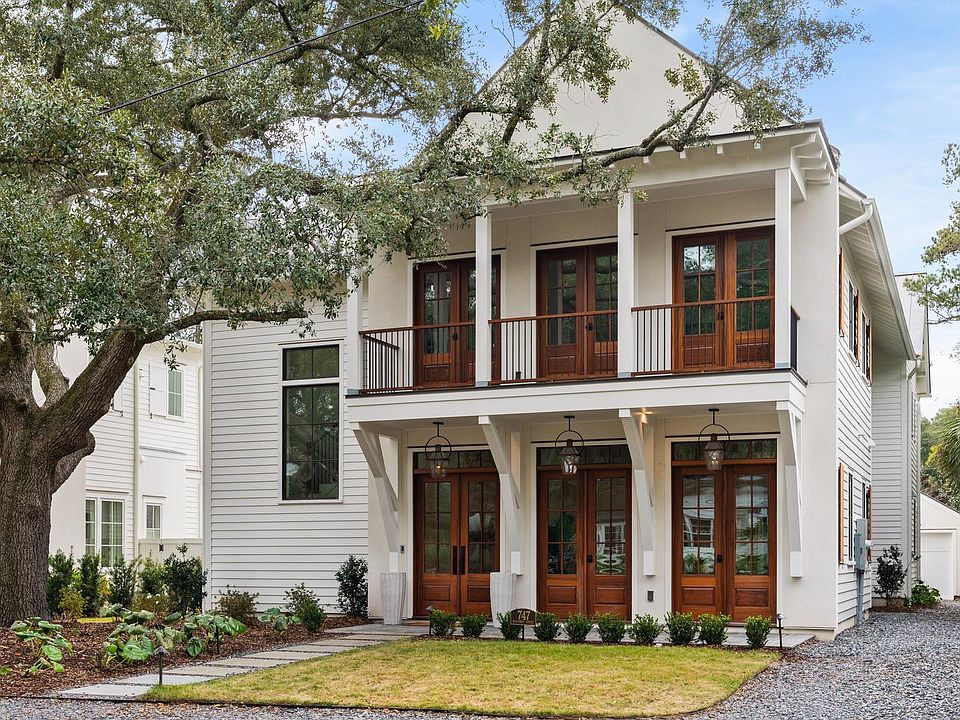 1st image of 747 Winthrop St