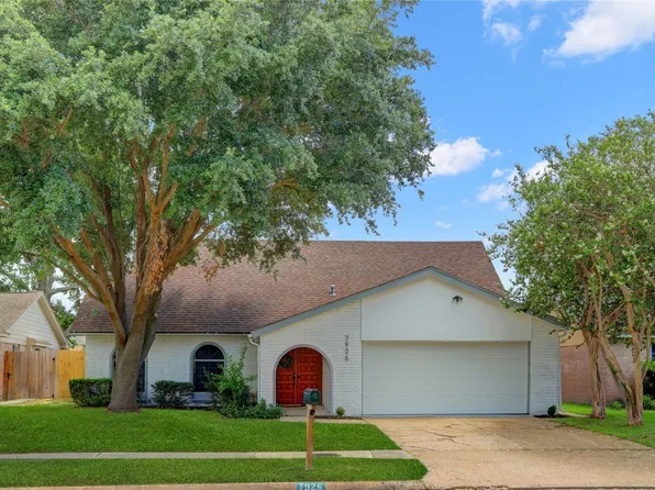 7926 Windy Creek Dr, Houston, TX 77040