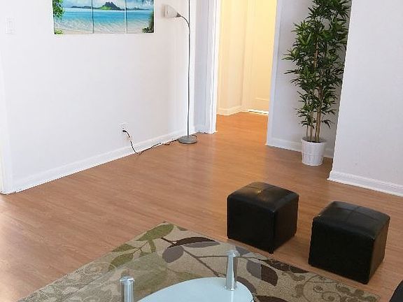 3rd image of 439 N Claremont St APT 3