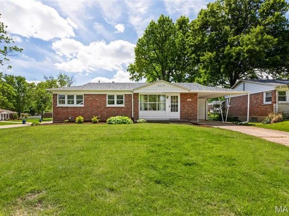 4800 Cayuga Dr, Saint Louis, MO 63123