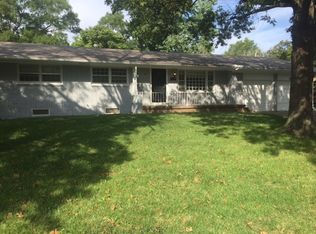 935 N Valleyview Ln, Wichita, KS 67212