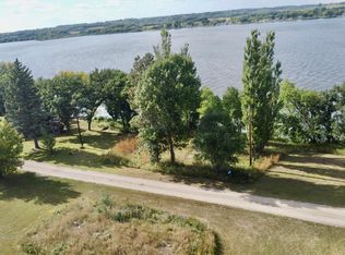 5655 Lakefront Dr, Browns Valley, MN 56219