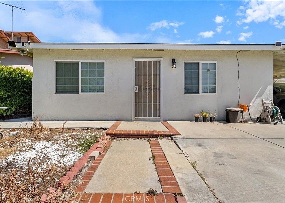 1st image of 560 La Seda Rd