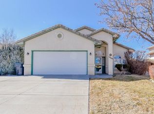 1009 Cedarcrest Dr, Pueblo, CO 81005