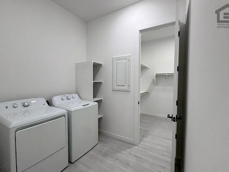 18116 W Morning Vista Ln — Photo 12