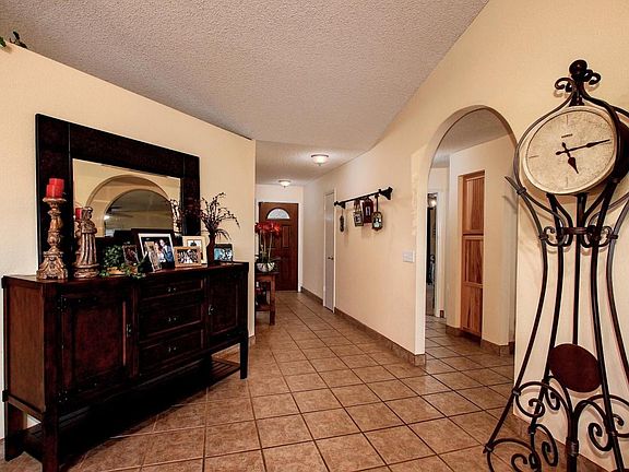 4th image of 1243 N Rosemont