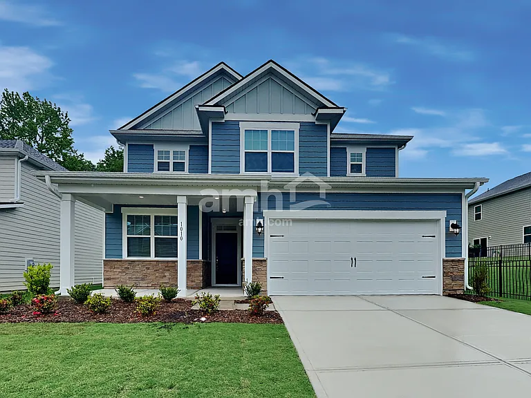 1010 Noah Ct — Photo 1