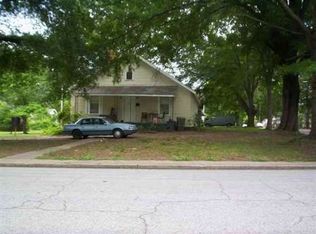 47 Peachtree St, Clinton, SC 29325