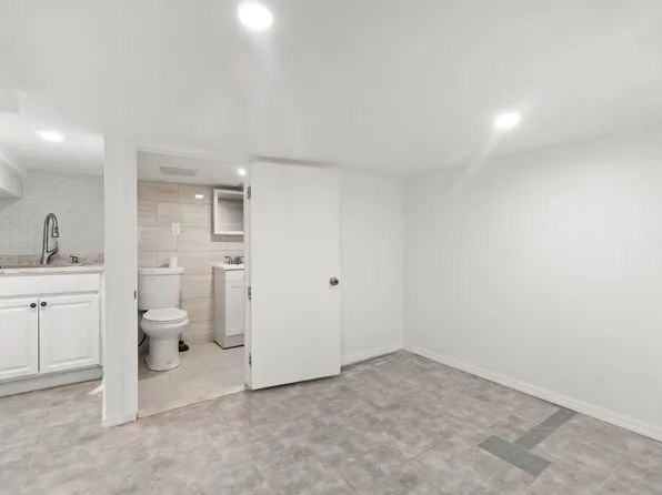 151 Stevens Avenue image 18 of 24