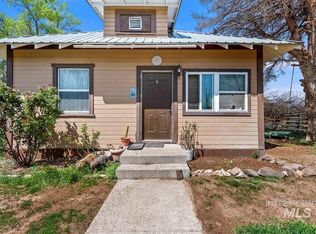 551 S School House Rd, Hammett, ID 83627