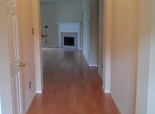 4042 Stonehurst Dr, Pearland, TX 77584