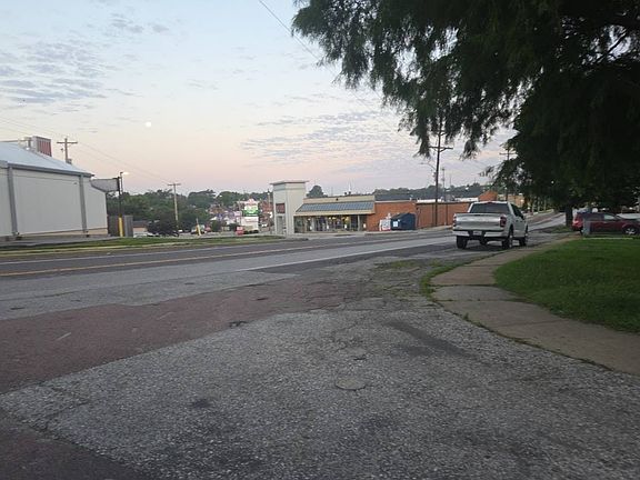 5th image of 8633 Brinker Ave