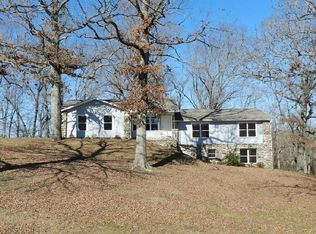 210 Coachlight Rd, Hot Springs, AR 71913