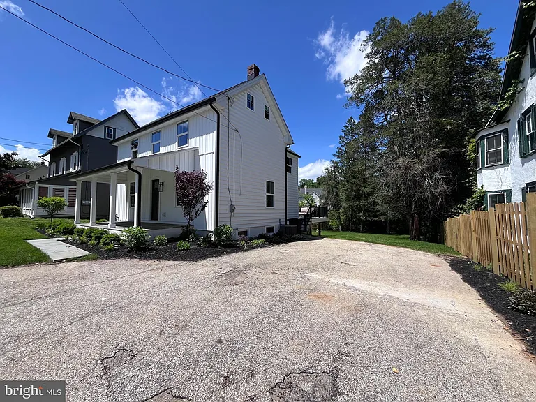 625 Conestoga Rd — Photo 29