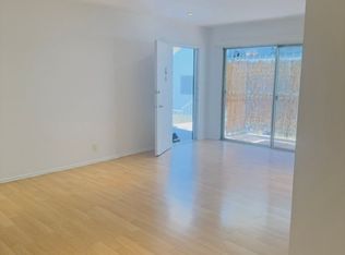 Chula Vista, Los Angeles, CA 90068
