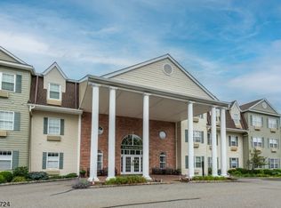 7423 Richmond Rd UNIT 423, West Milford, NJ 07480
