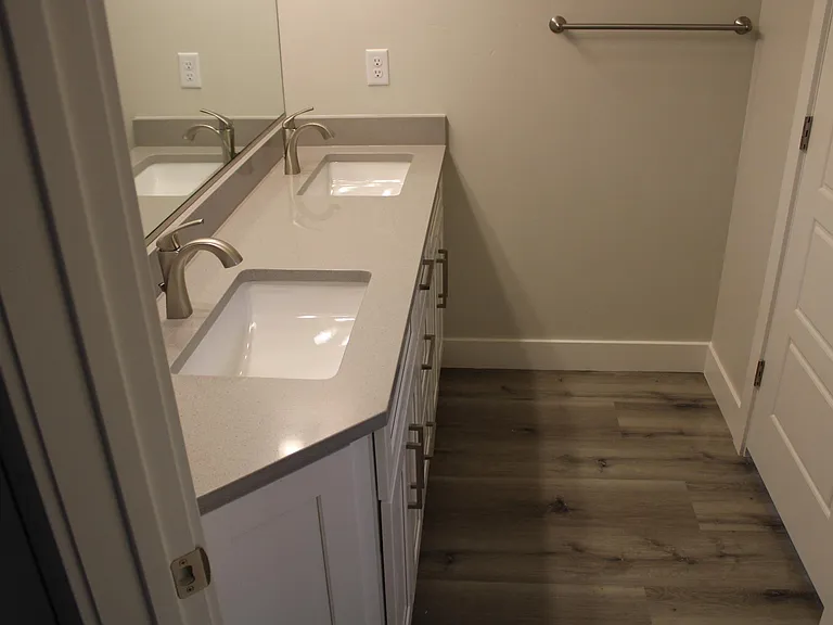 574 E Goldline Dr — Photo 4