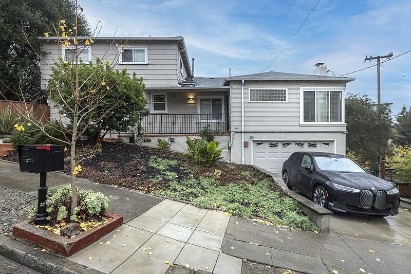 1st image of 3440 Oak Knoll Blvd
