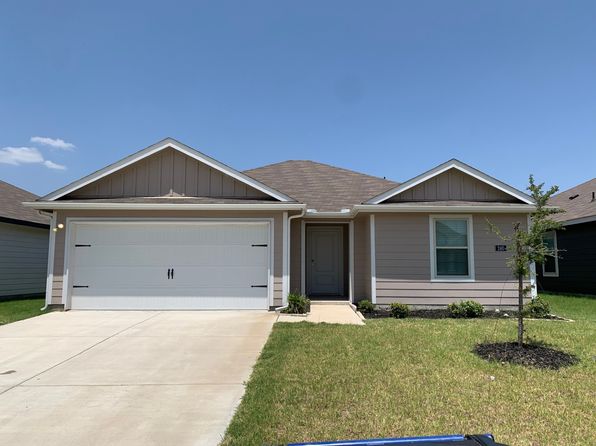 240 Boxwood Dr