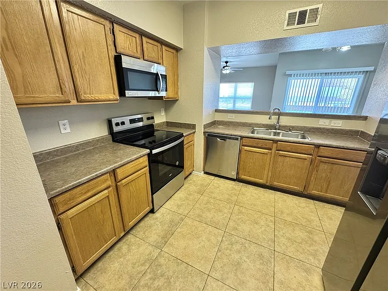 6650 W Warm Springs Rd #1077 — Photo 8