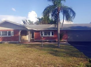 5463 Blossom Lake Dr, Seminole, FL 33772