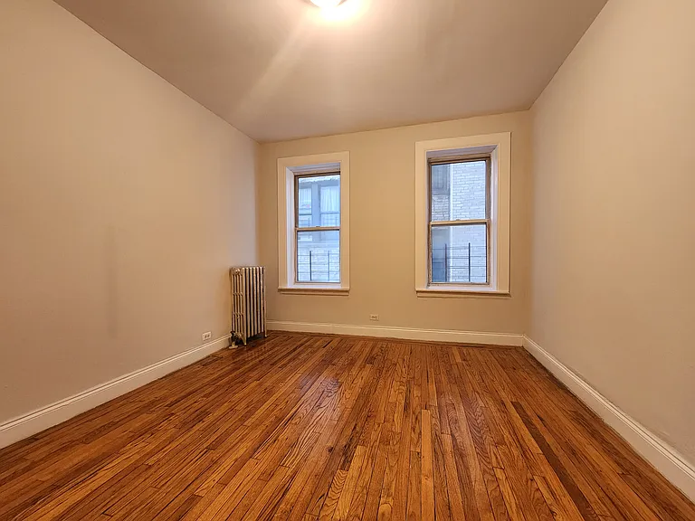 233 W 233rd St #1C — Photo 4