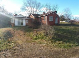 1947 Pads Rd, North Wilkesboro, NC 28659