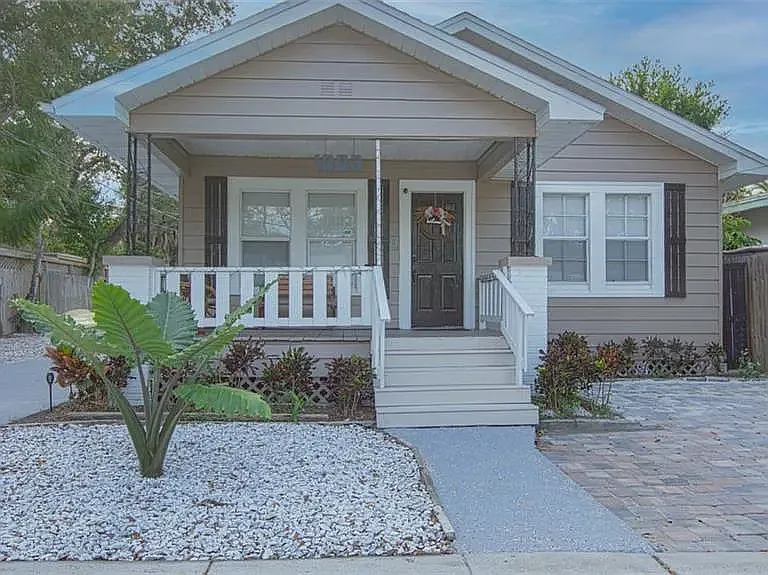 1003 Jasmine Way — Photo 3