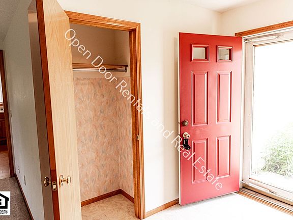4th image of 10806 Lupine Ln