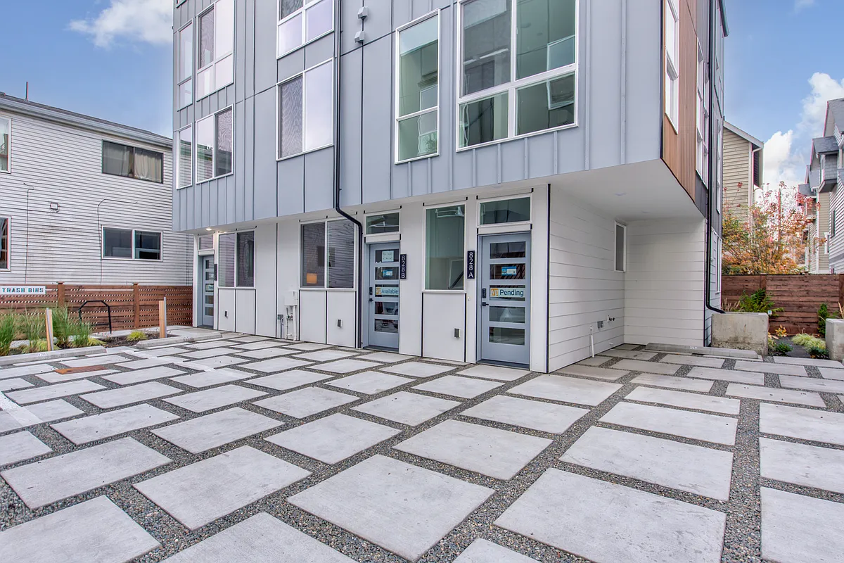 Building Photo - 828 NW 52nd St #C