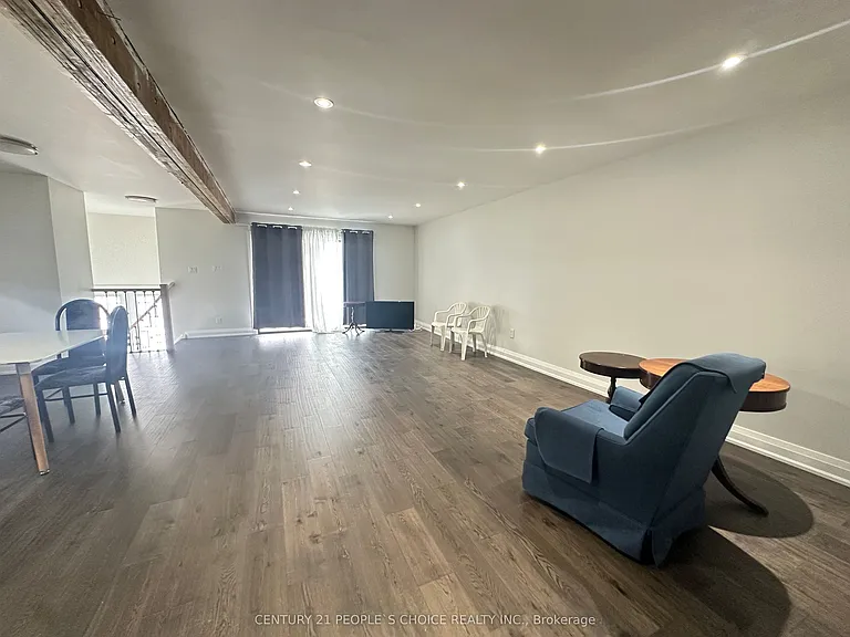 82 John Lindsay Ct #UPPER — Photo 5