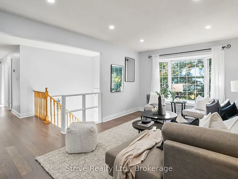 23 Cherry Blossom Cres #UPPER — Photo 4