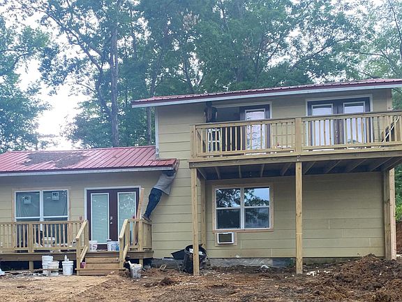 2nd image of 502 W Dewey Camp Dr