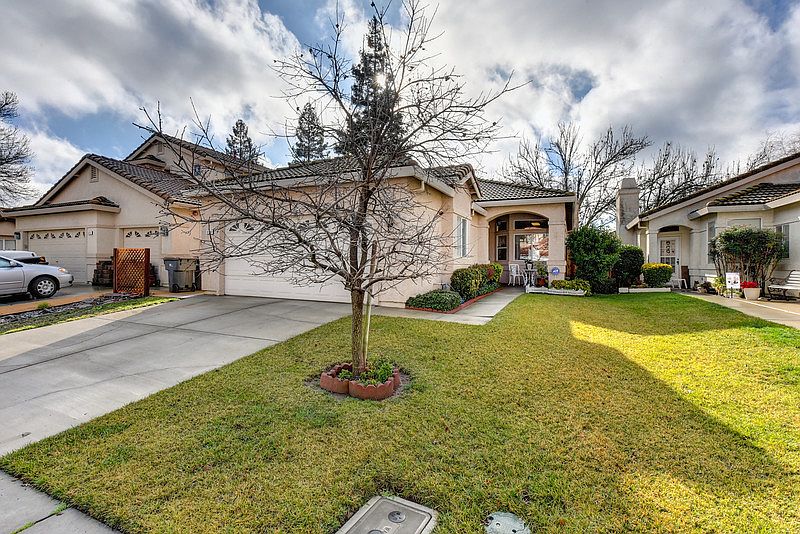 1st image of 359 Redwing Dr