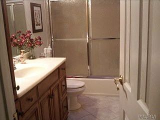 5th image of 227 Woodhull Ave