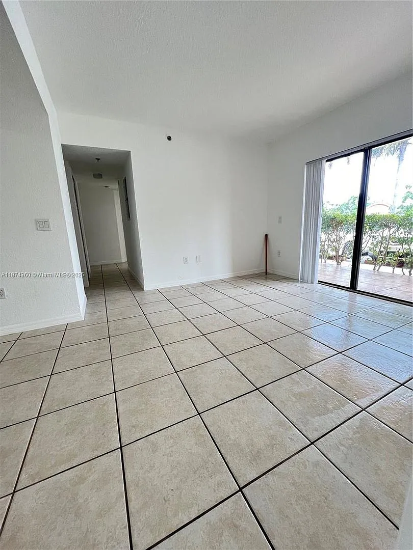 9300 Fontainebleau Boulevard E101, Miami, FL 33172 — Photo 4