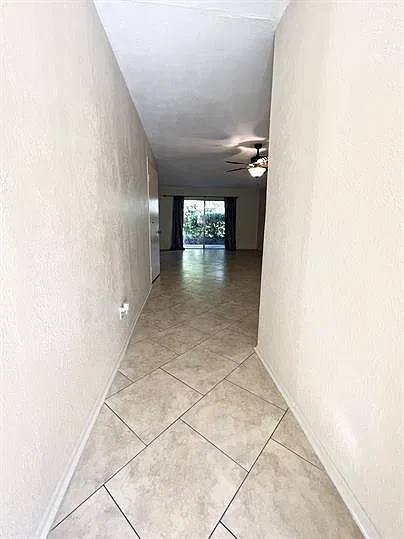 2 bed, 1082 sqft, $1,650 — Photo 4