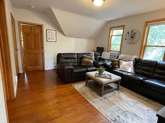 2nd image of 608 19th Ave NE #2