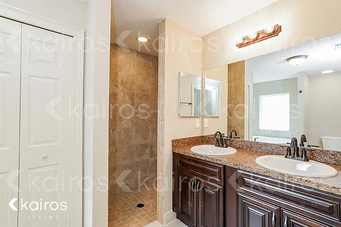 16903 SW 40th Cir — Photo 13