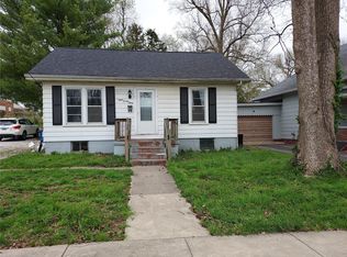 823 E College Ave, Greenville, IL