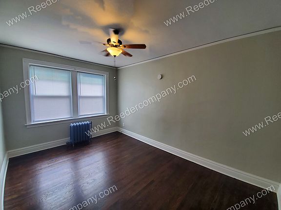 4th image of 1020 E 119th St #7