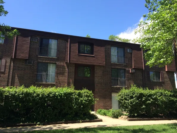 206 W Division St APT K, Villa Park, IL 60181