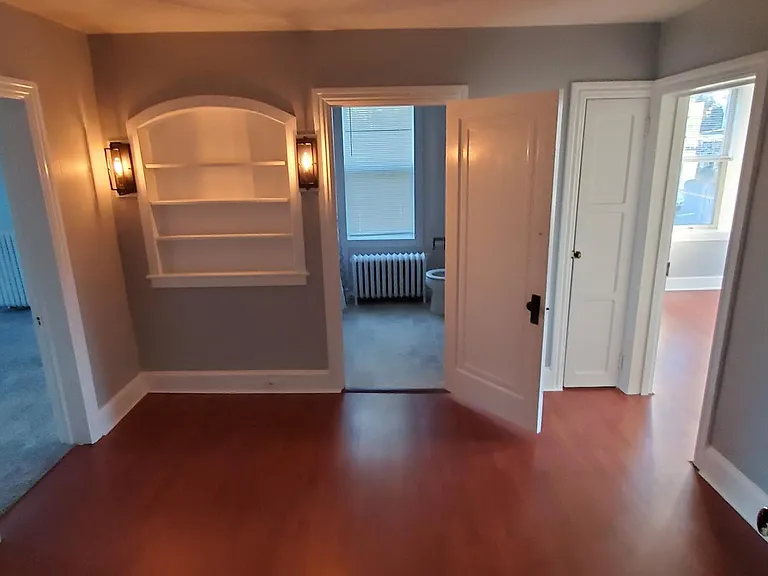400 W Market St — Photo 15