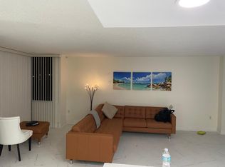 660 Island Way APT 206, Clearwater, FL 33767
