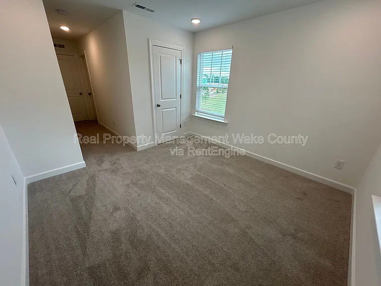 156 Sargents St — Photo 43