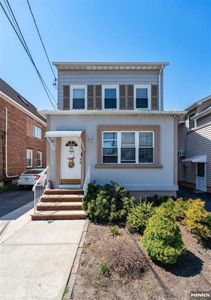 92 Maple Ave, Wallington, NJ, 07057