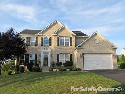 Stunning Home in Kerber Farms Estates
						:
						3,000 sq ft home with open floor plan