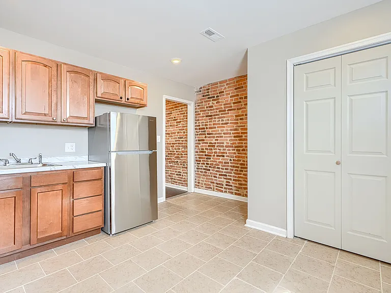 446 N Linwood Ave #2 — Photo 12