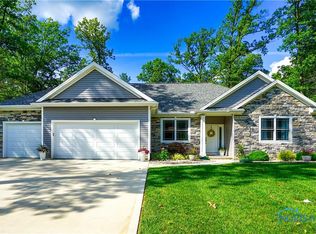 16090 Forest Ln, Findlay, OH 45840